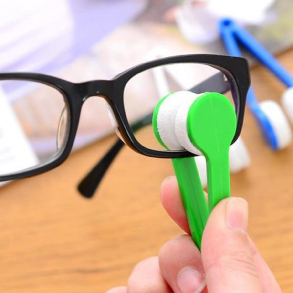 Mini Eyeglass Cleaner